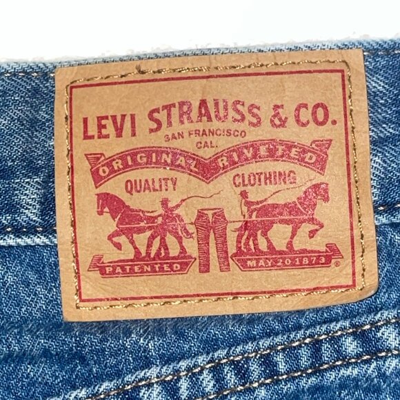 Levi's High Waisted Mom Jean Shorts Women 30x14 size 32 Blue Denim 100% Cotton - Picture 10 of 10